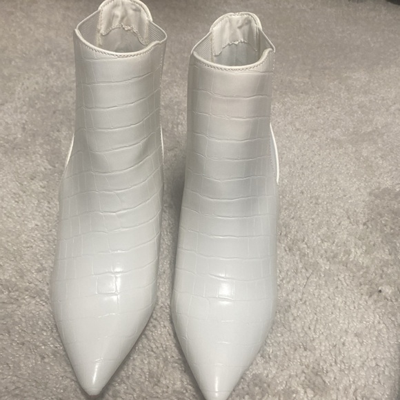 Lulus white ankle boots - Picture 5 of 5